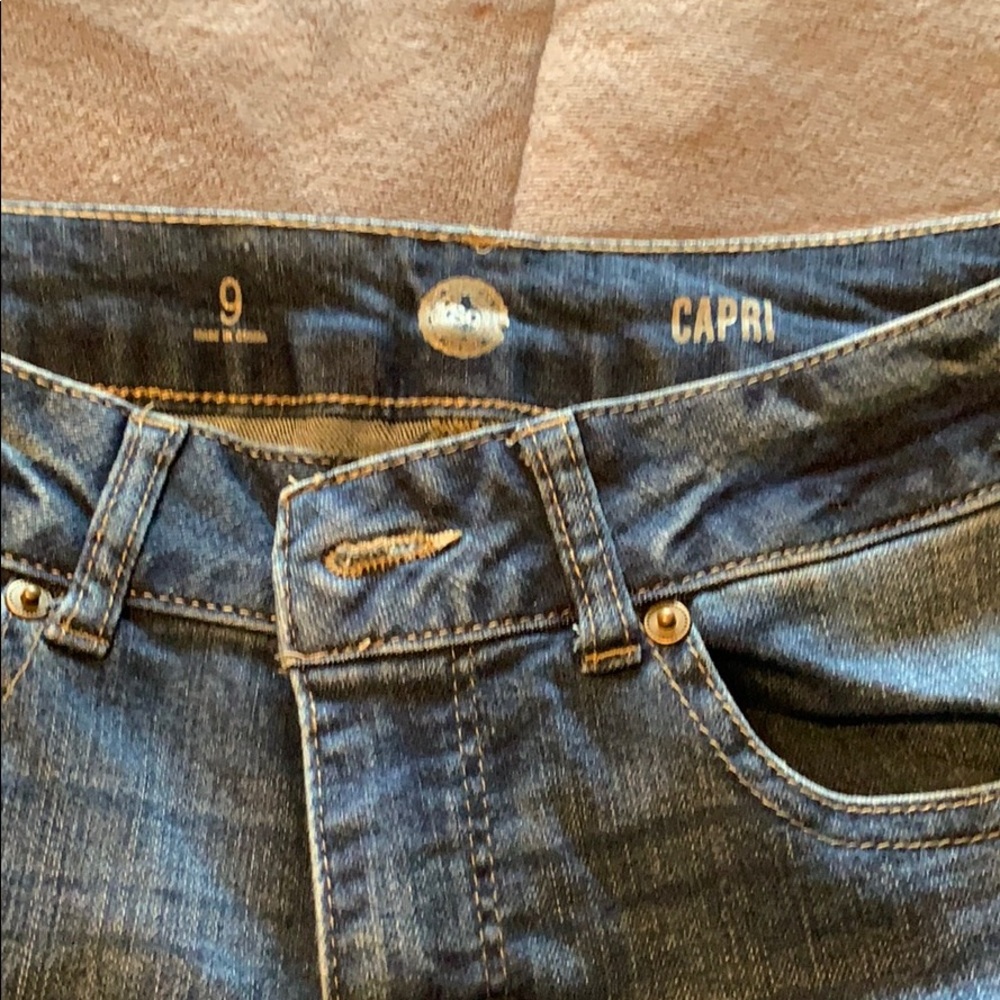 Jean Capri - Picture 2 of 3